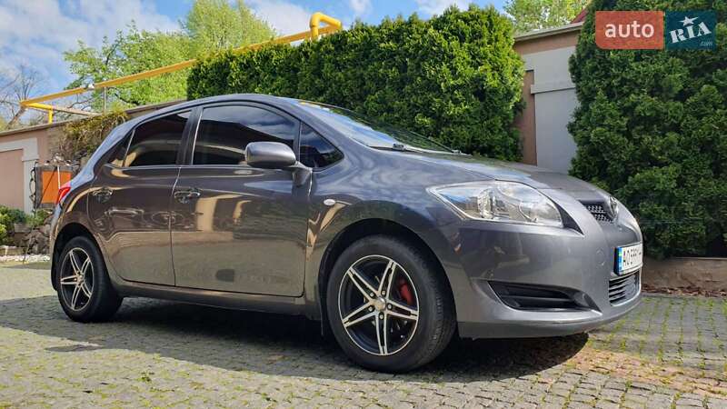 Хэтчбек Toyota Auris 2008 в Ужгороде