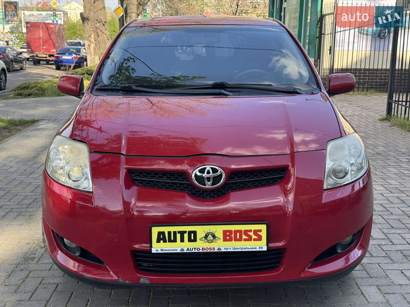 Хэтчбек Toyota Auris 2008 в Николаеве