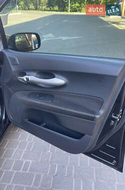 Хэтчбек Toyota Auris 2007 в 