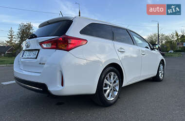 Універсал Toyota Auris 2014 в 