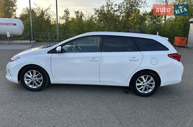 Універсал Toyota Auris 2014 в 