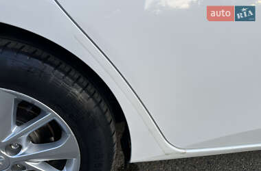 Універсал Toyota Auris 2014 в 