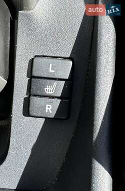 Хетчбек Toyota Auris 2007 в 