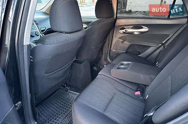 Хэтчбек Toyota Auris 2008 в 