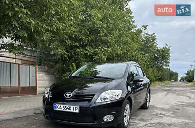 Хэтчбек Toyota Auris 2011 в Запорожье