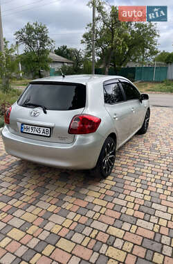 Хетчбек Toyota Auris 2007 в 