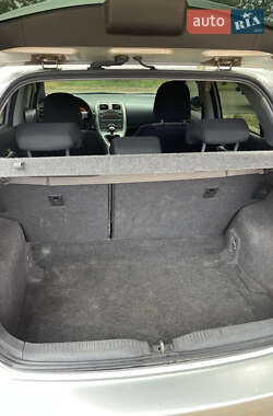 Хетчбек Toyota Auris 2007 в 