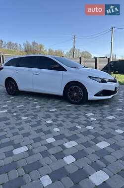 Універсал Toyota Auris 2015 в 