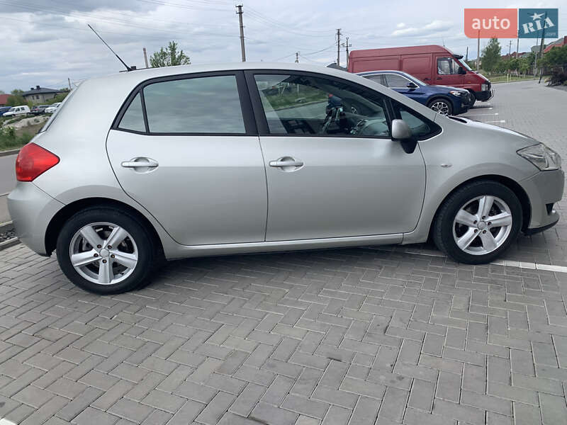 Хетчбек Toyota Auris 2008 в Ковелі