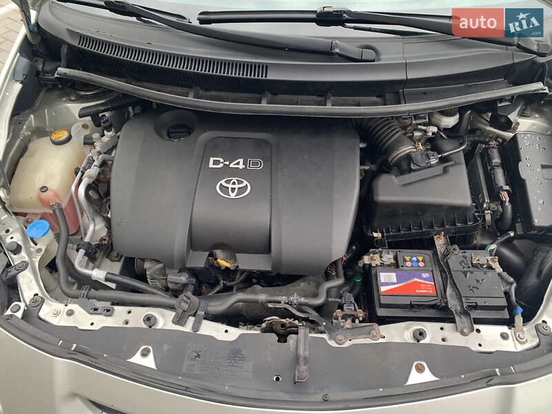 Хетчбек Toyota Auris 2008 в Ковелі