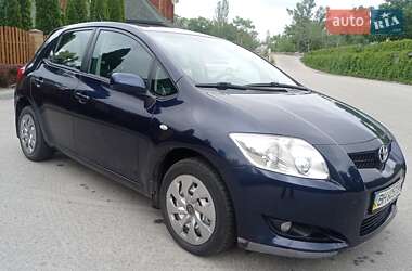 Хэтчбек Toyota Auris 2008 в Днепре