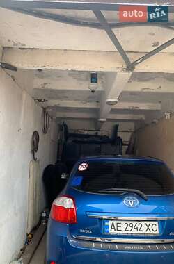 Хетчбек Toyota Auris 2012 в Дніпрі