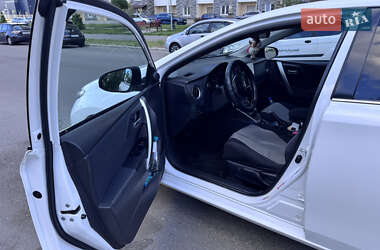 Хетчбек Toyota Auris 2014 в 