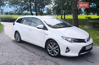 Универсал Toyota Auris 2014 в Львове