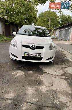 Хэтчбек Toyota Auris 2009 в 