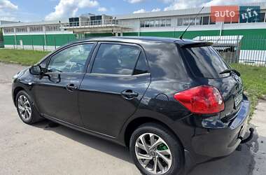 Хэтчбек Toyota Auris 2008 в 