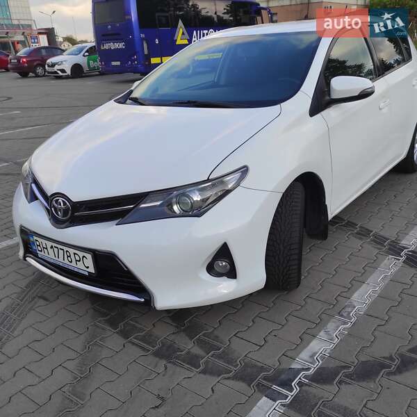 Toyota Auris 2013 Toyota Auris 2013