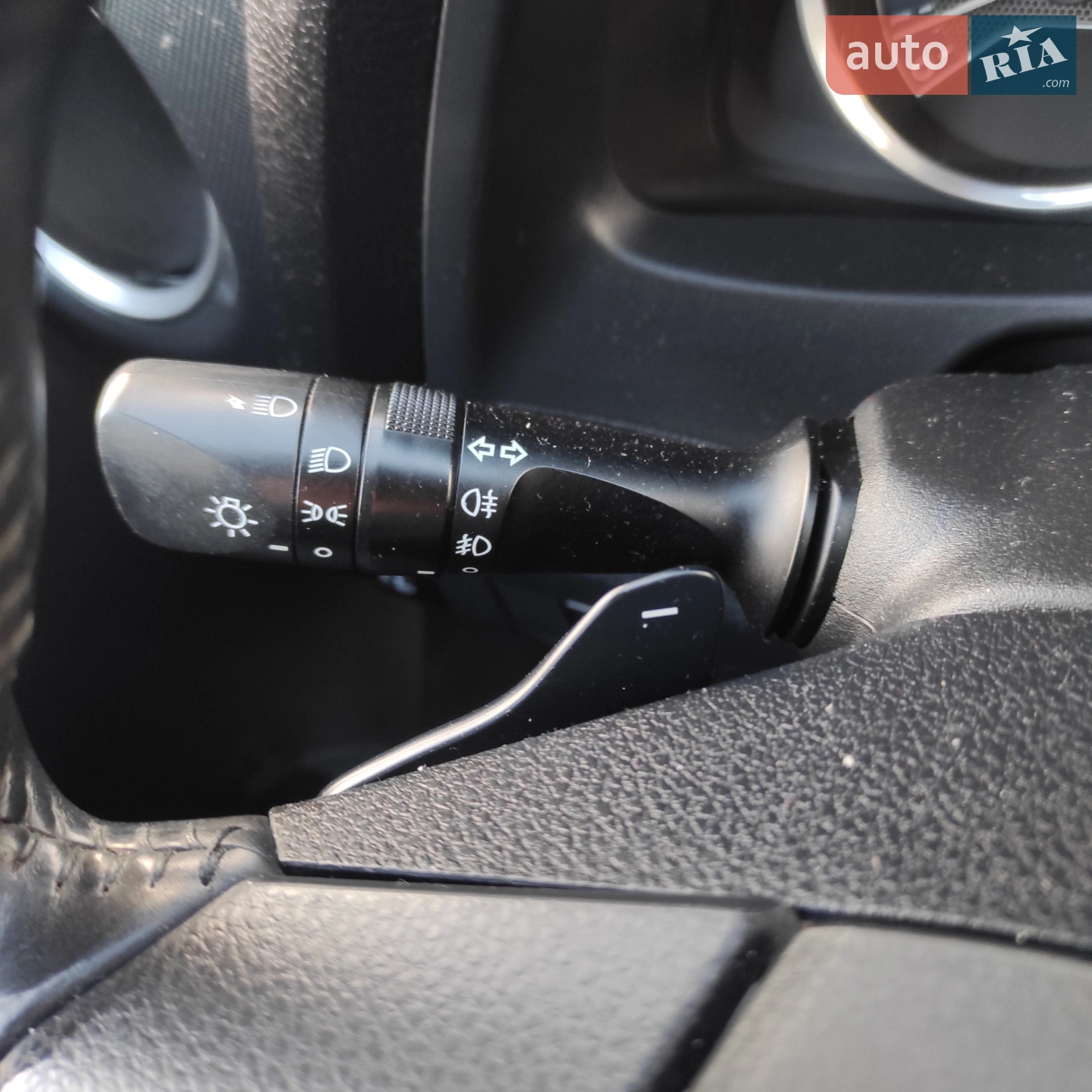 2013 Toyota Auris - мініатюра 12