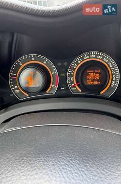 Хетчбек Toyota Auris 2011 в 