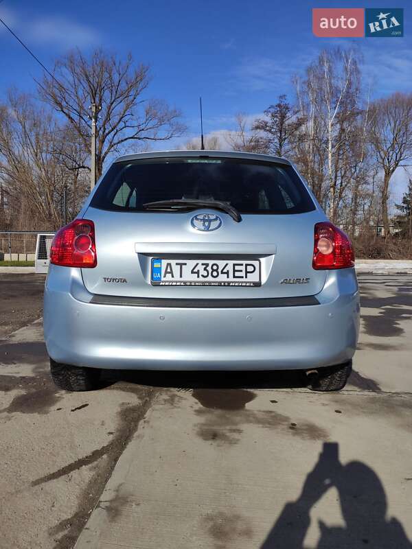 Хетчбек Toyota Auris 2008 в Тисмениці
