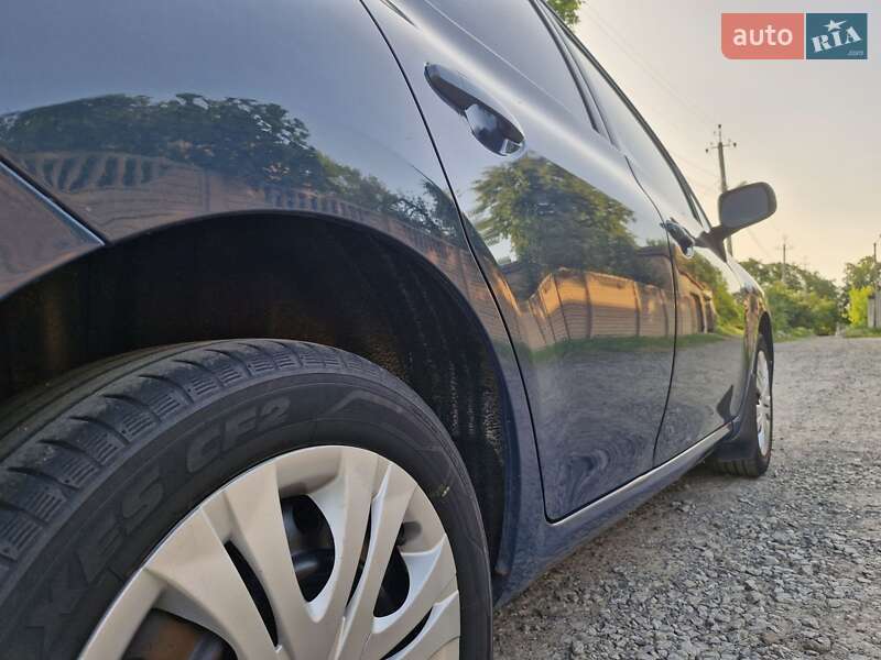 Хэтчбек Toyota Auris 2008 в Миргороде