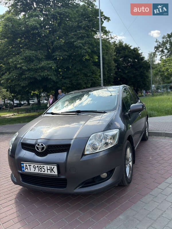 Toyota Auris 2009