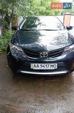 Хэтчбек Toyota Auris 2013 в Киеве