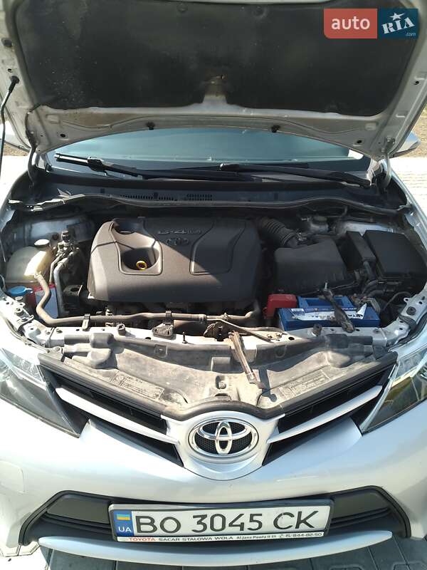 Універсал Toyota Auris 2015 в Тернополі
