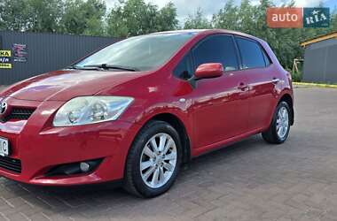 Хэтчбек Toyota Auris 2008 в Ровно