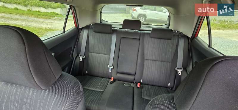Хэтчбек Toyota Auris 2008 в Ровно