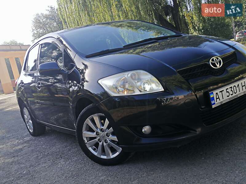 Хетчбек Toyota Auris 2008 в Івано-Франківську