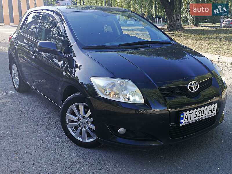 Хетчбек Toyota Auris 2008 в Івано-Франківську