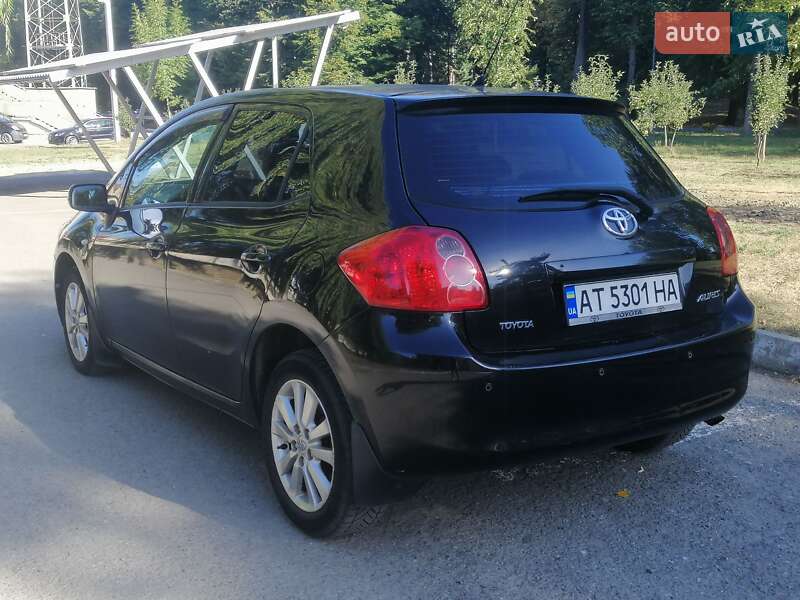 Хетчбек Toyota Auris 2008 в Івано-Франківську