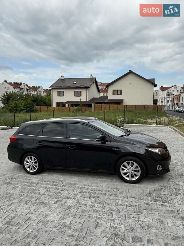 Універсал Toyota Auris 2014 в Вінниці