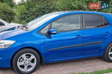 Хэтчбек Toyota Auris 2011 в Желтых Водах