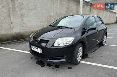 Хетчбек Toyota Auris 2008 в Ужгороді