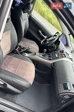 Хетчбек Toyota Auris 2008 в 