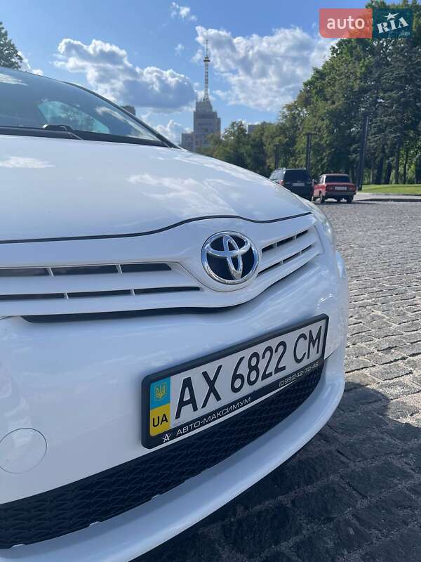 Хетчбек Toyota Auris 2011 в Харкові фото 2 Хетчбек Toyota Auris 2011 в Харкові