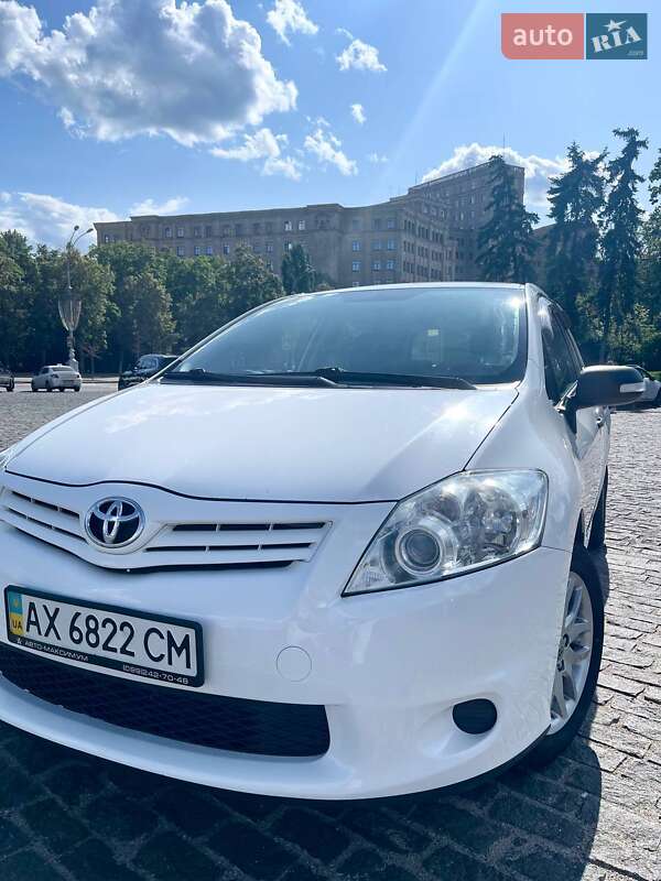 Хетчбек Toyota Auris 2011 в Харкові фото 7 Хетчбек Toyota Auris 2011 в Харкові