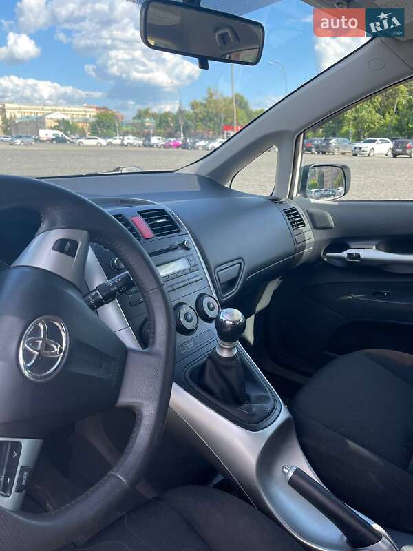 Хетчбек Toyota Auris 2011 в Харкові фото 21 Хетчбек Toyota Auris 2011 в Харкові