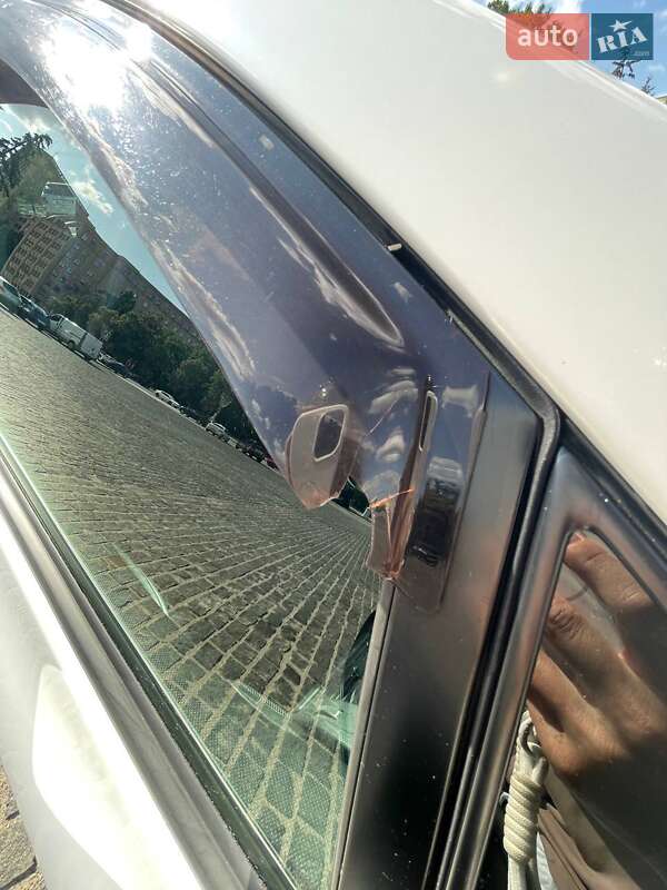 Хетчбек Toyota Auris 2011 в Харкові фото 25 Хетчбек Toyota Auris 2011 в Харкові