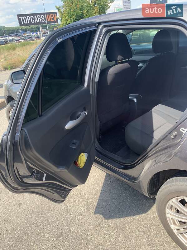 Хэтчбек Toyota Auris 2008 в Василькове