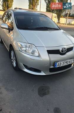 Хэтчбек Toyota Auris 2007 в 
