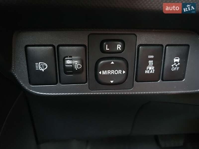 Хэтчбек Toyota Auris 2007 в Виннице