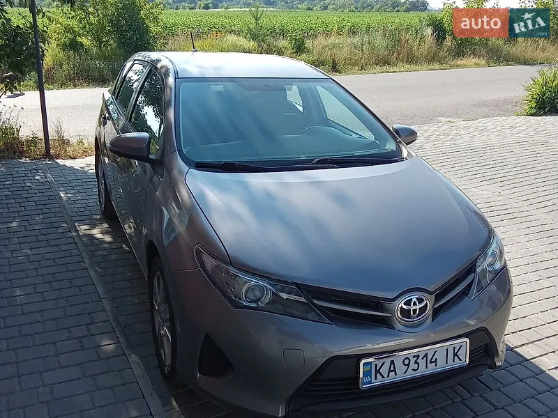 Toyota Auris 2013