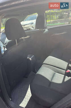 Хэтчбек Toyota Auris 2007 в 