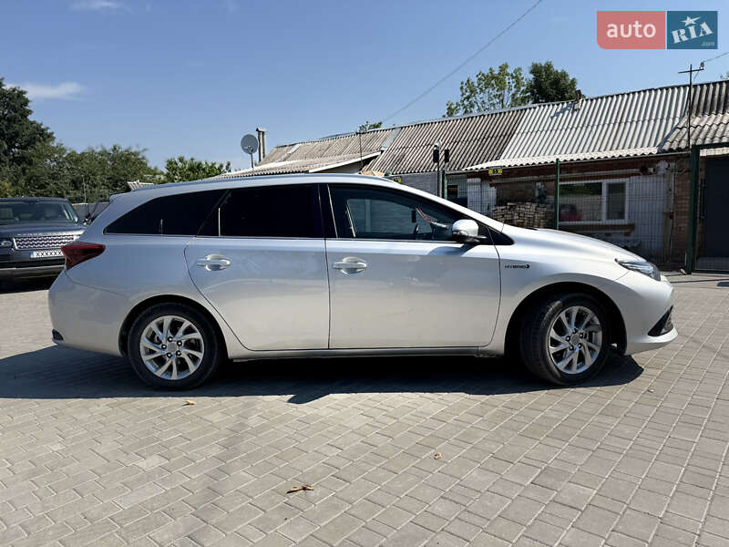 Универсал Toyota Auris 2015 в Житомире