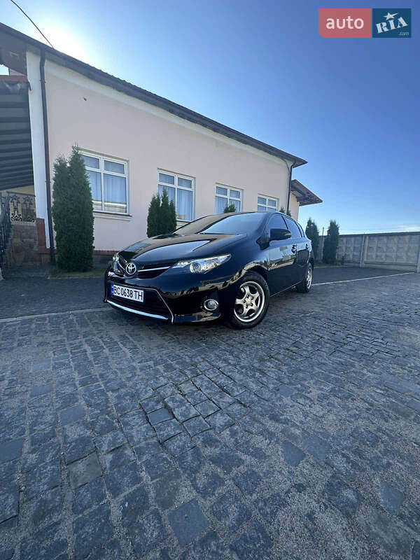Toyota Auris 2013