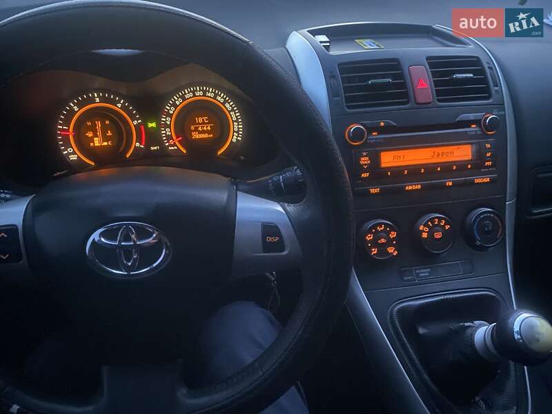 Хэтчбек Toyota Auris 2011 в Иршаве фото 15 Хэтчбек Toyota Auris 2011 в Иршаве
