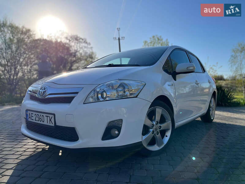Хэтчбек Toyota Auris 2011 в Днепре
